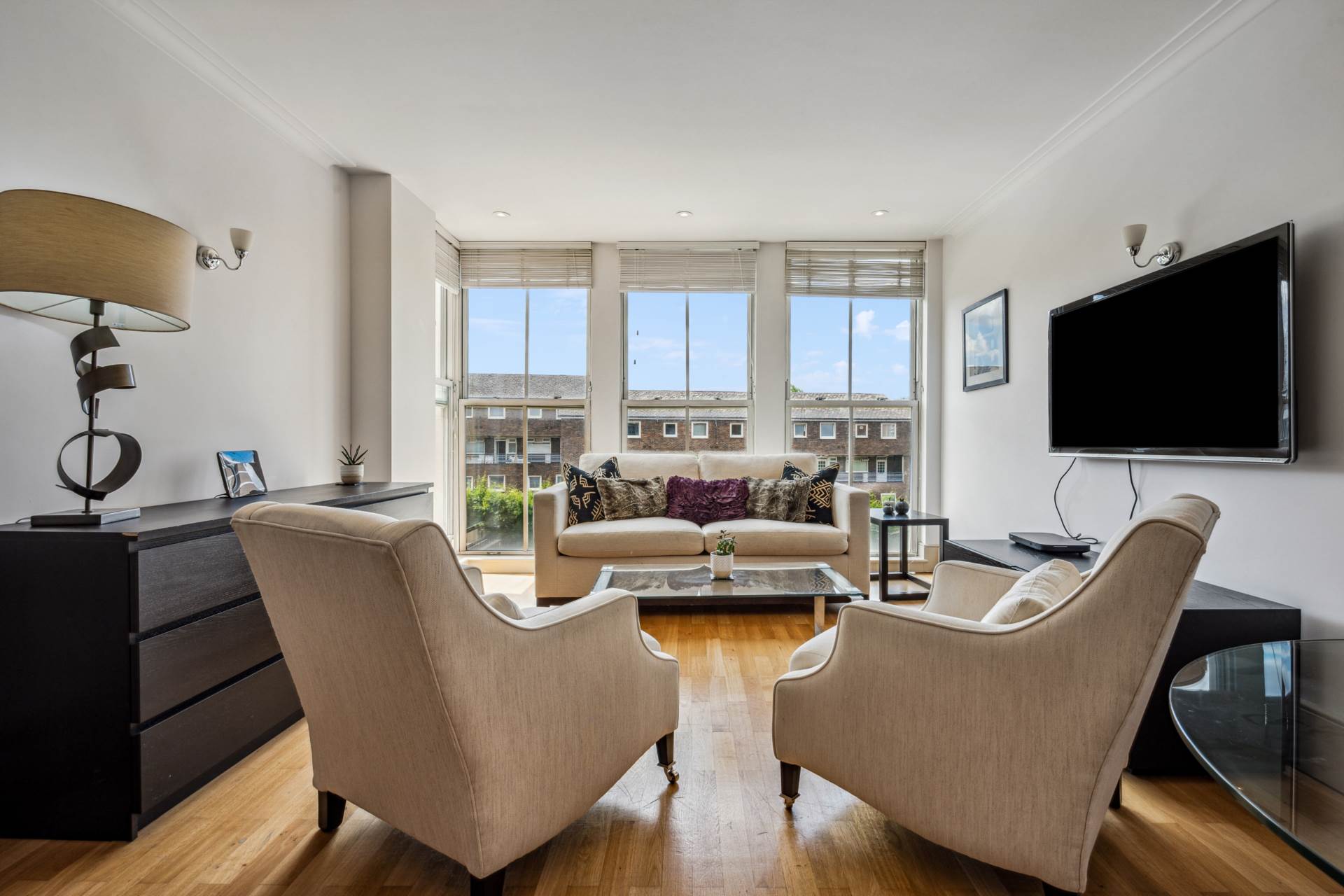 Francis House, Kings Chelsea, SW10, Image 1