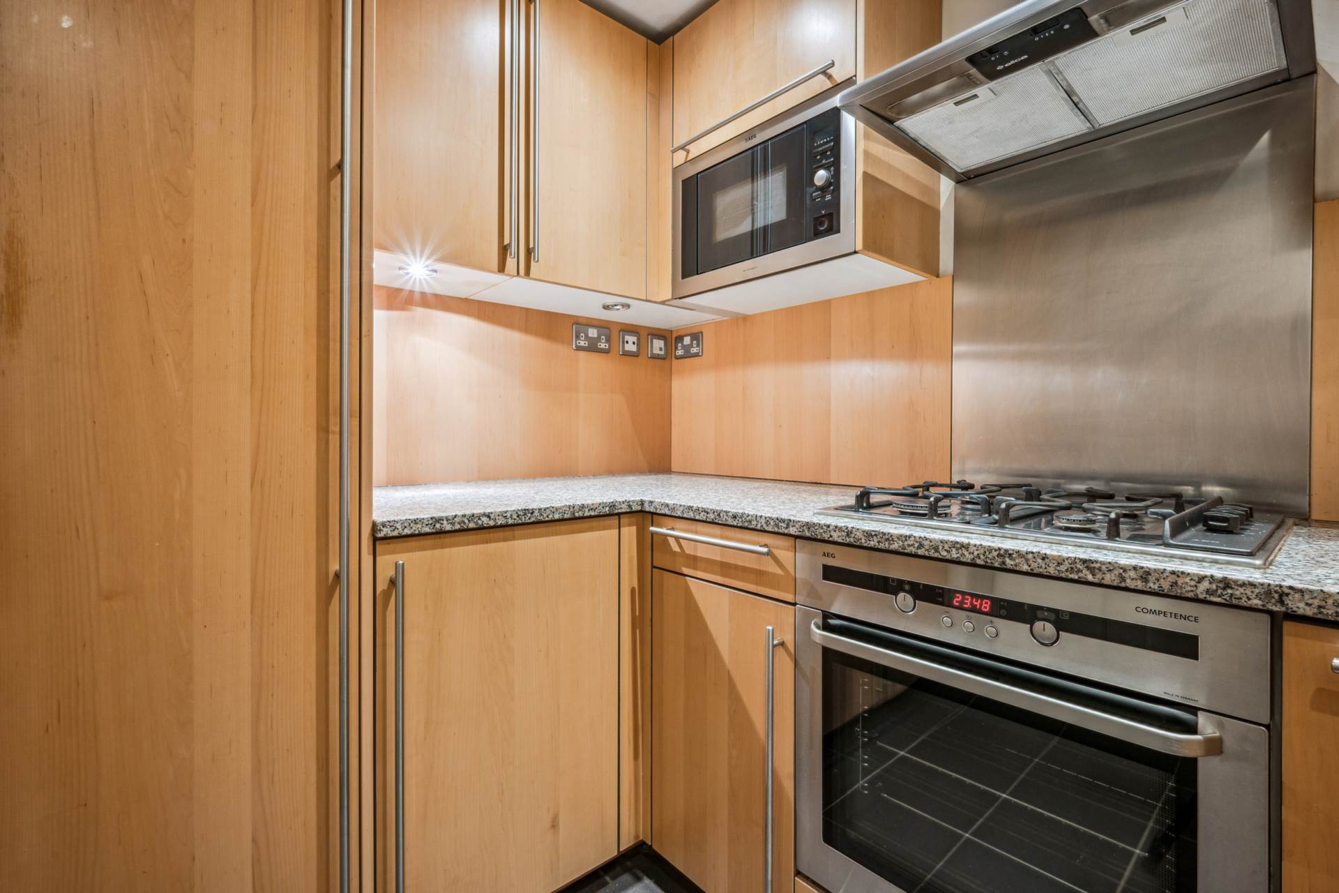 Francis House, Kings Chelsea, SW10, Image 12