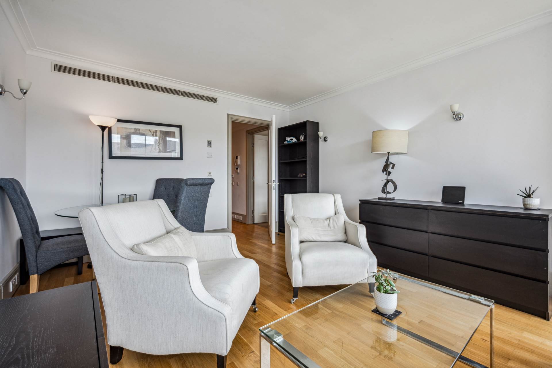 Francis House, Kings Chelsea, SW10, Image 2