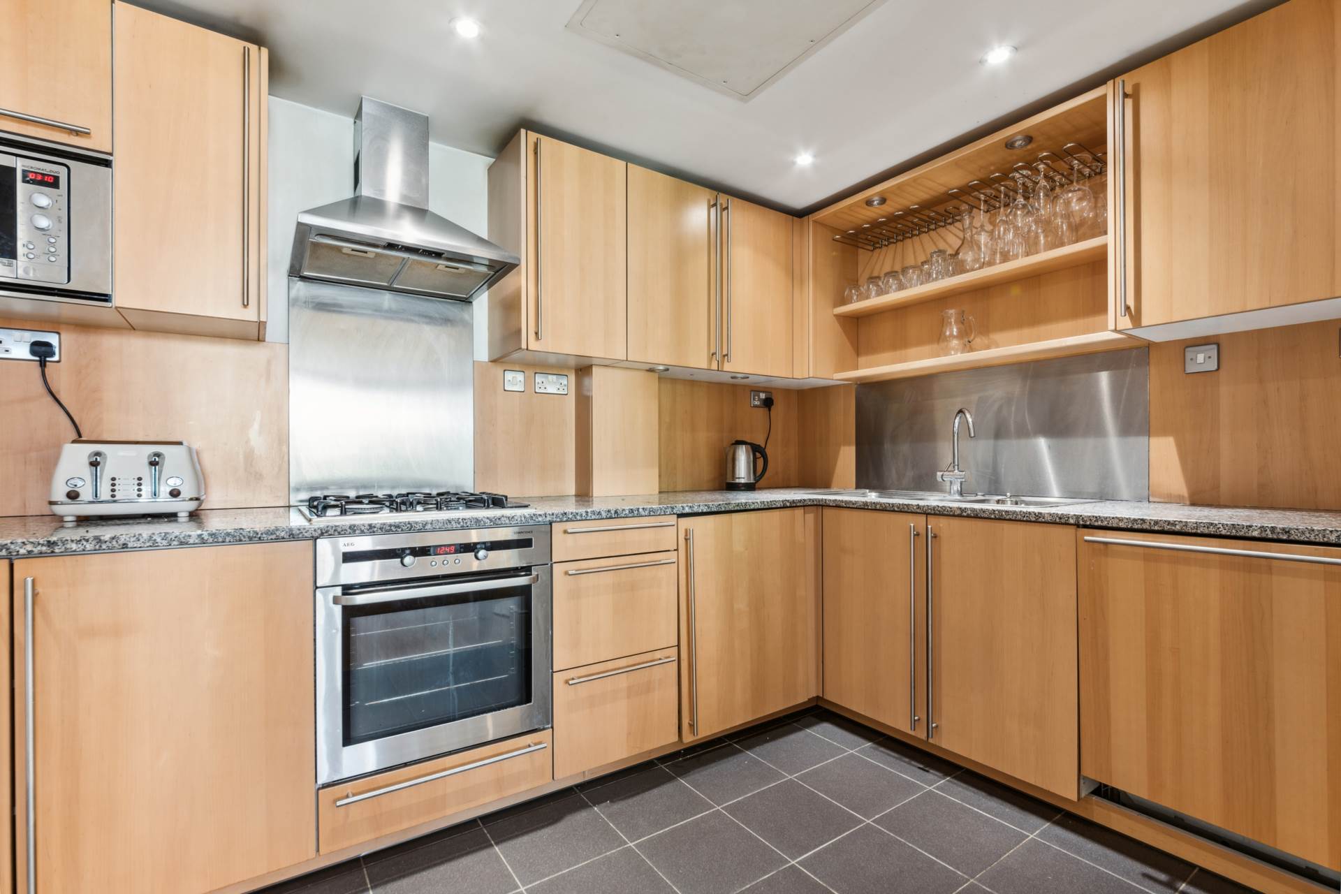 Benham House, Coleridge Gardens, Chelsea, SW10, Image 4