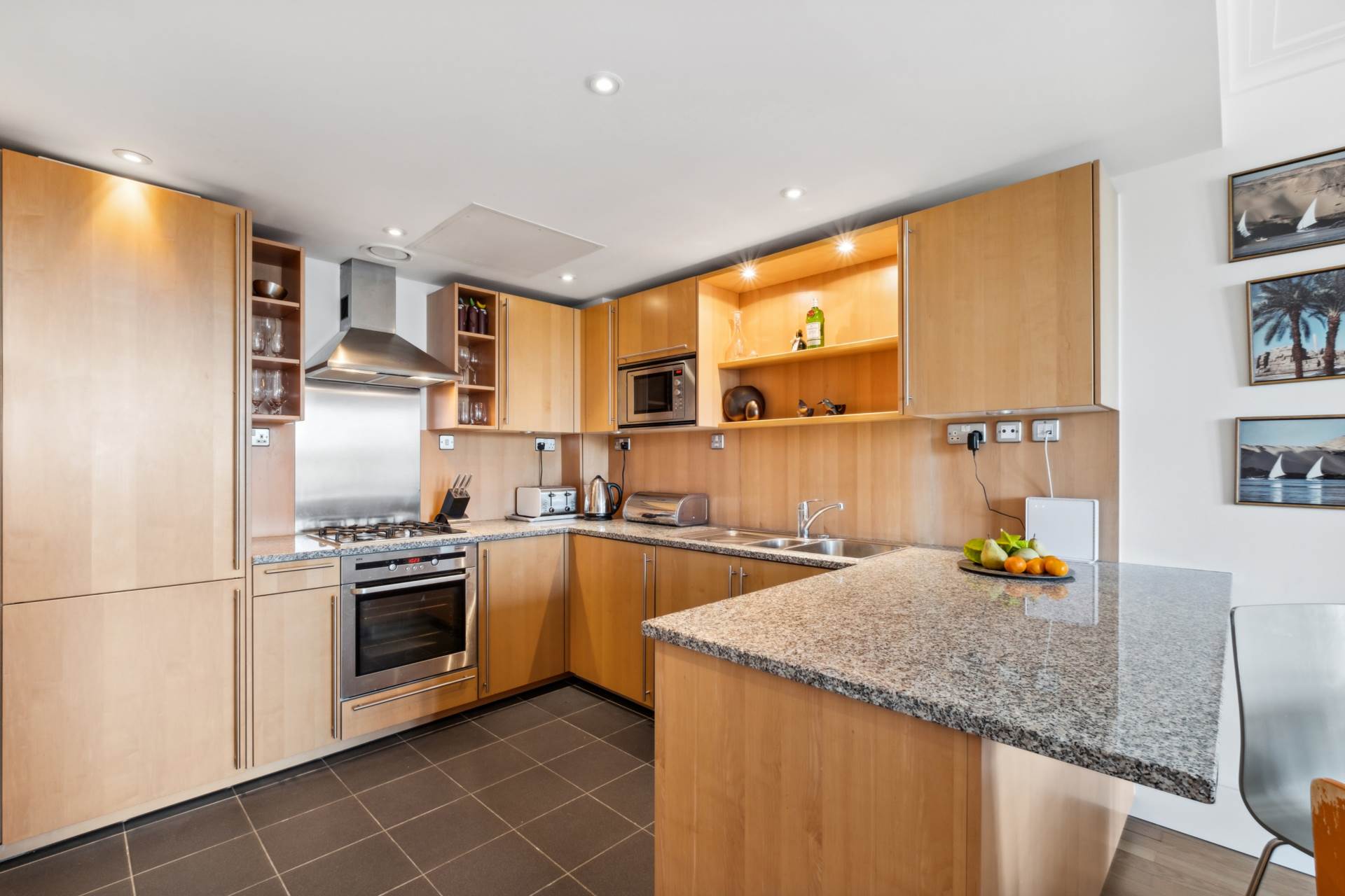 Lucas House, Kings Chelsea, SW10, Image 3