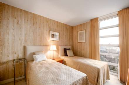 The Montevetro Building, Battersea, SW11, Image 4