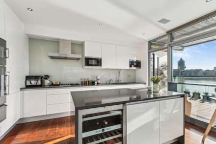Montevetro, Battersea Church Road, London, SW11, Image 4