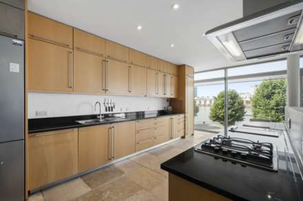 The Montevetro Building, SW11, Image 5