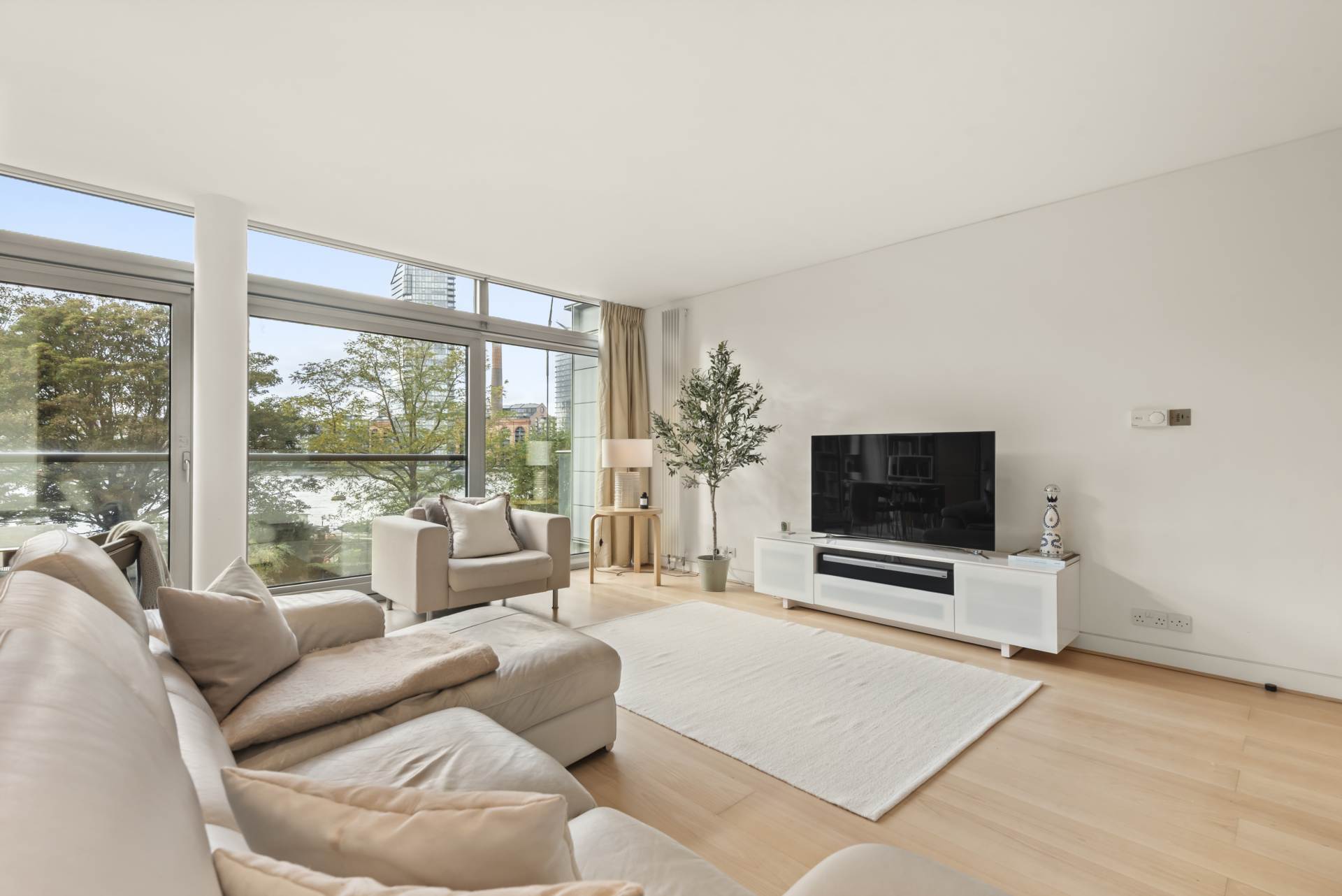 The Montevetro Building, 100-112 Battersea Church Road, Image 6