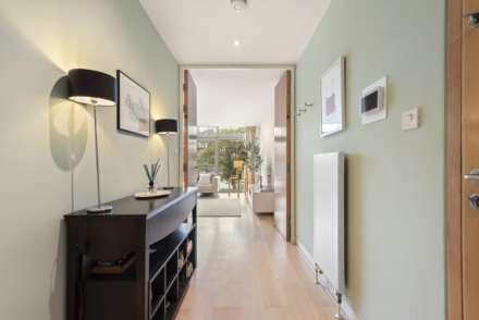 The Montevetro Building, 100-112 Battersea Church Road, Image 2