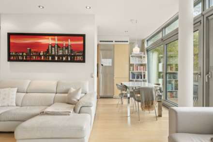 The Montevetro Building, 100-112 Battersea Church Road, Image 4