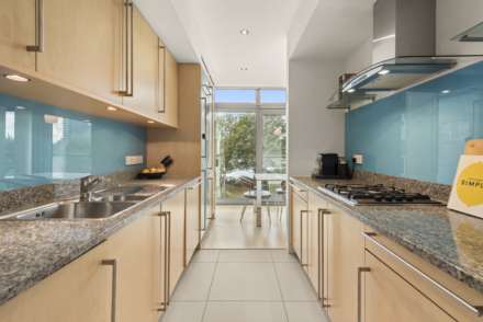 The Montevetro Building, 100-112 Battersea Church Road, Image 8