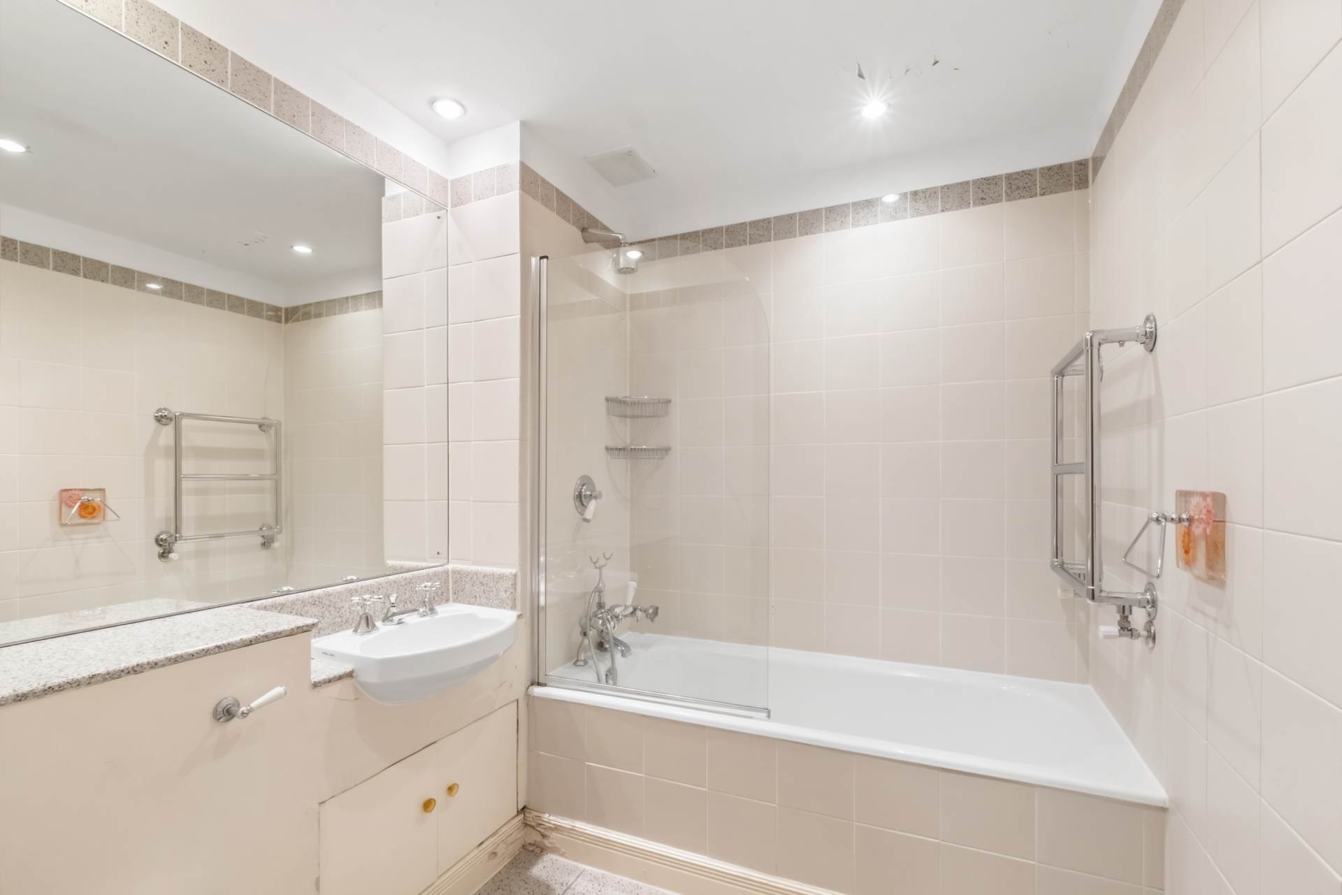 Juniper Court, Kensington Green, W8, Image 13