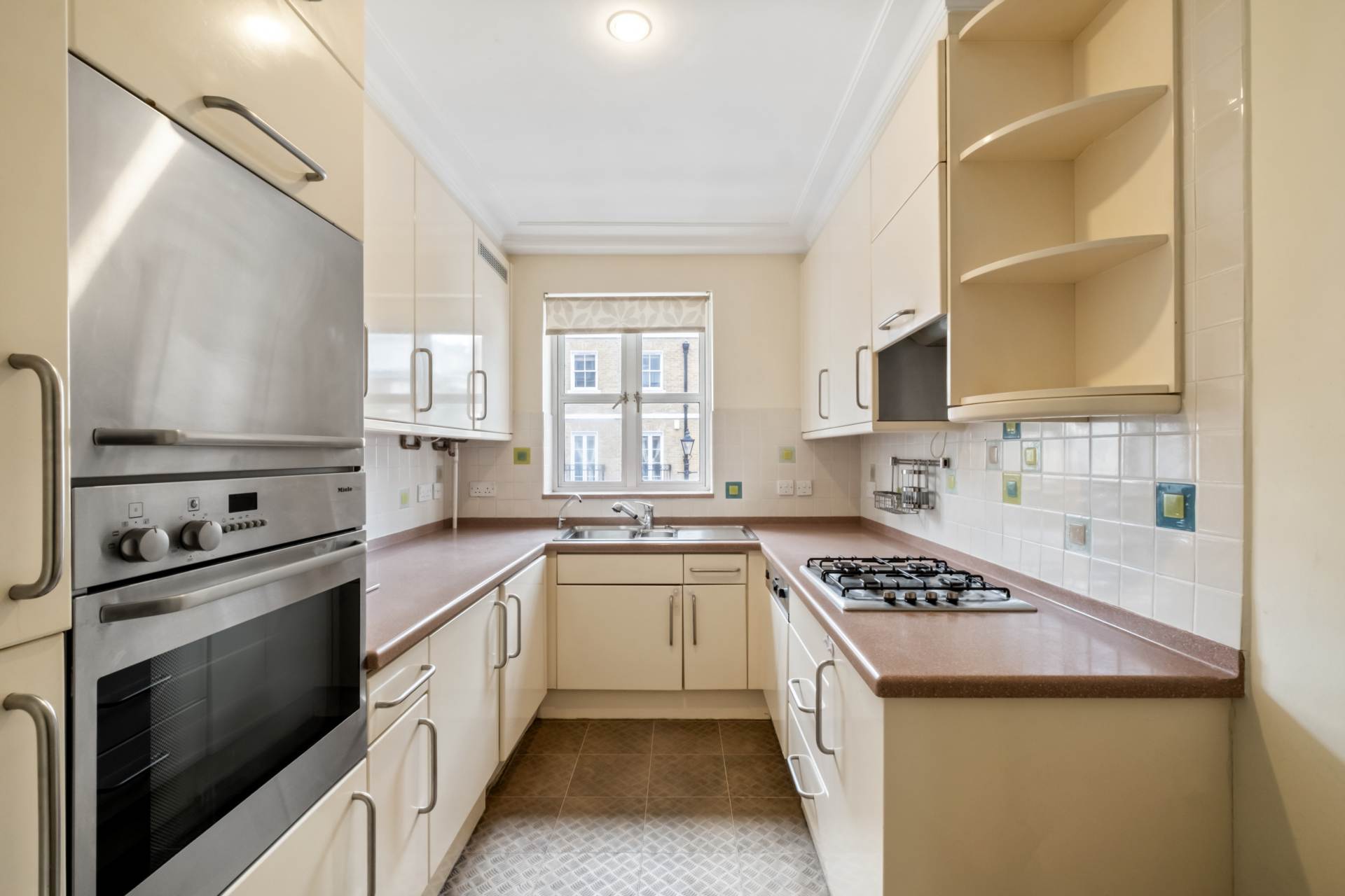 Juniper Court, Kensington Green, W8, Image 2
