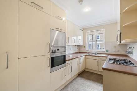 Juniper Court, Kensington Green, W8, Image 8