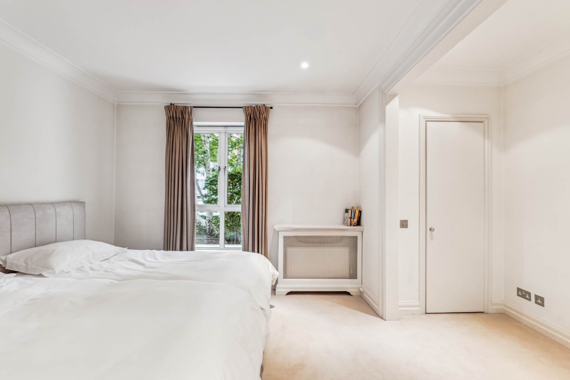 Magnolia Lodge, Kensington Green, W8, Image 10