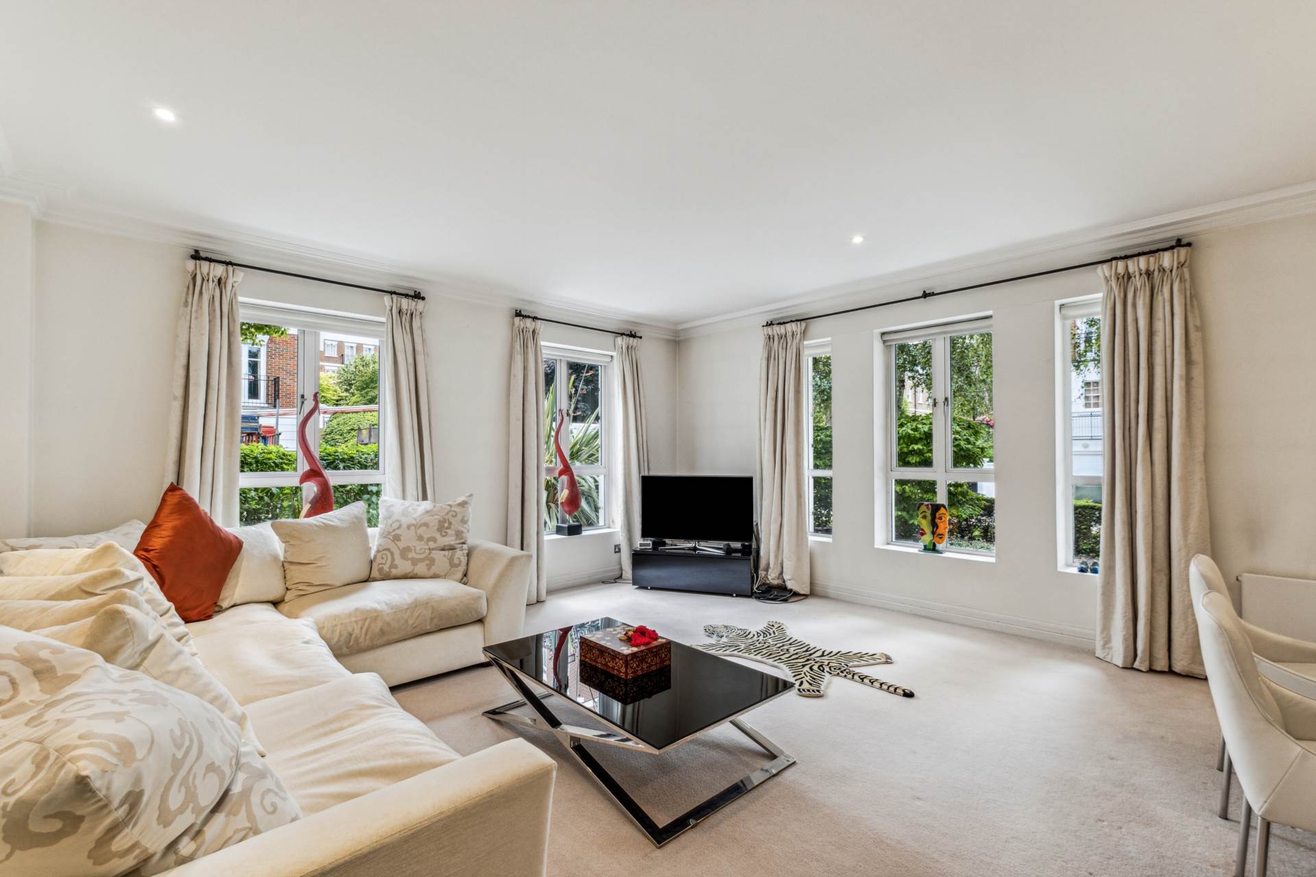 Magnolia Lodge, Kensington Green, W8, Image 14