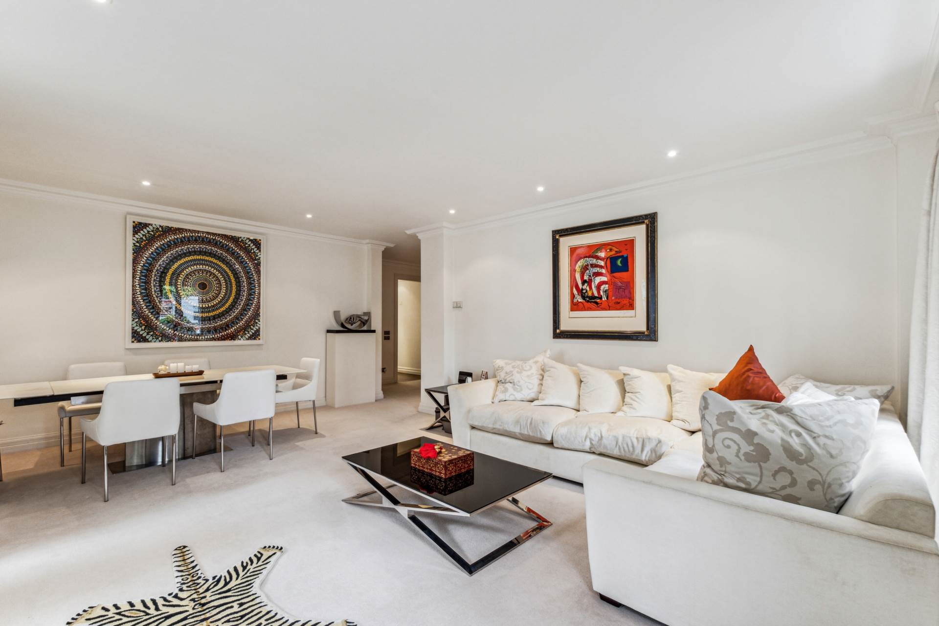 Magnolia Lodge, Kensington Green, W8, Image 2