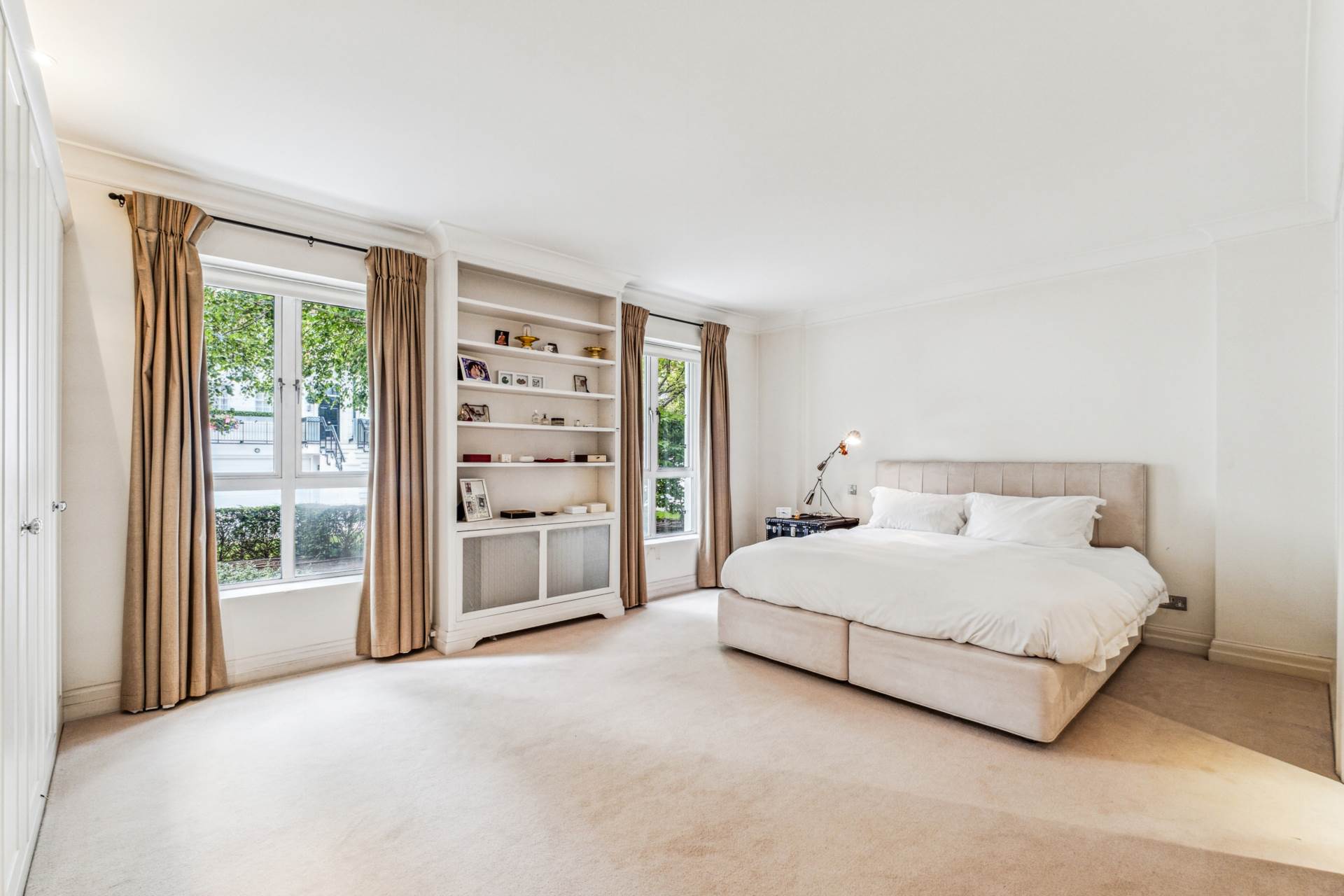 Magnolia Lodge, Kensington Green, W8, Image 4