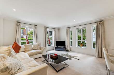 Magnolia Lodge, Kensington Green, W8, Image 14