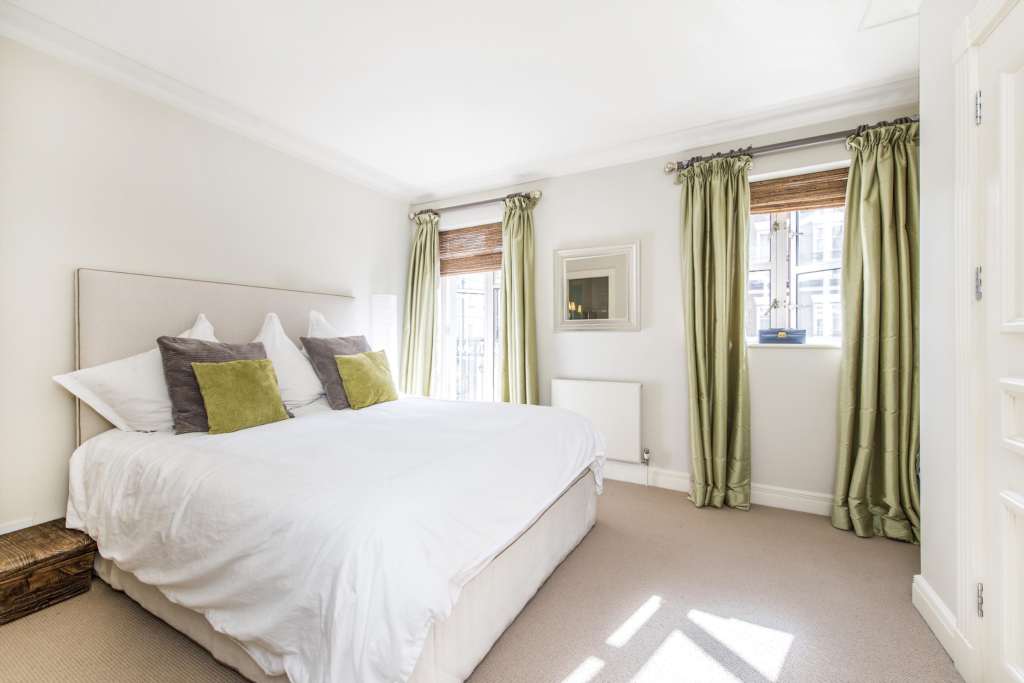 Oak Lodge, Kensington Green, Image 4