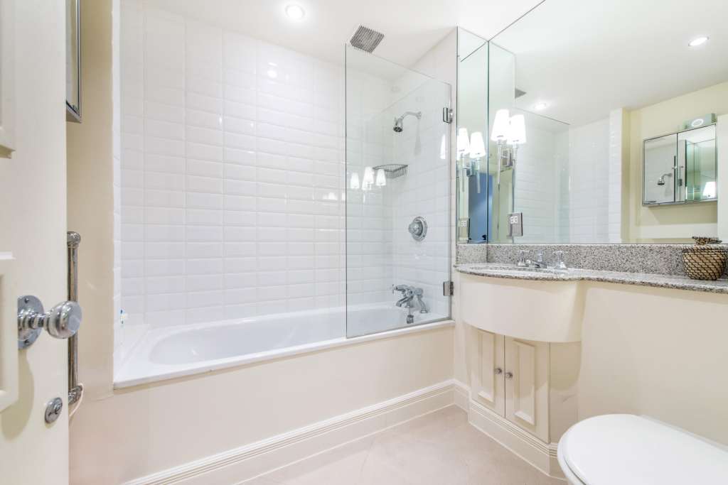 Oak Lodge, Kensington Green, Image 5