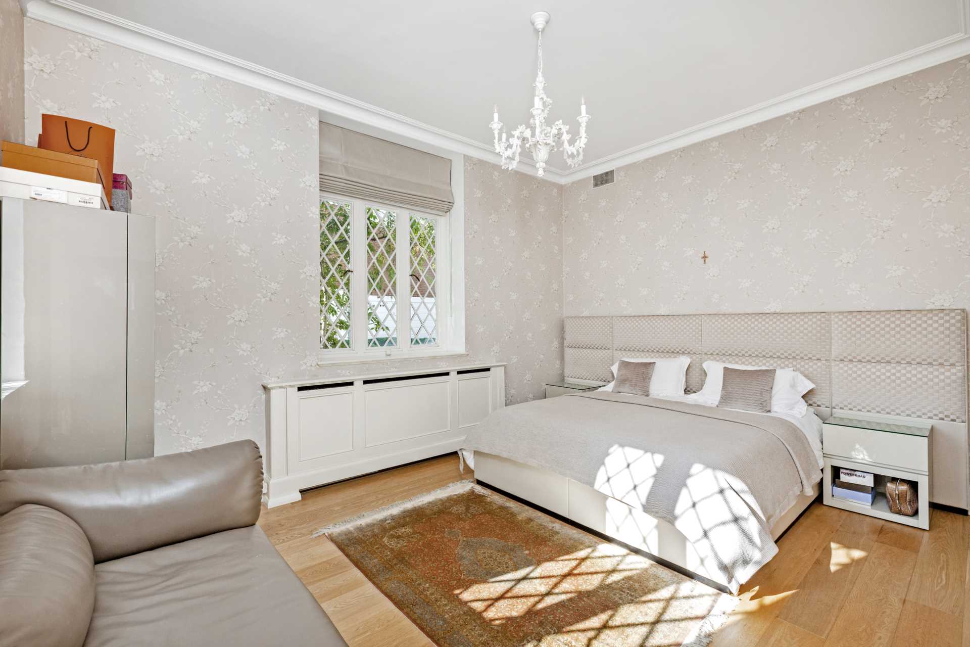 Stone Hall, Kensington Green, W8, Image 7