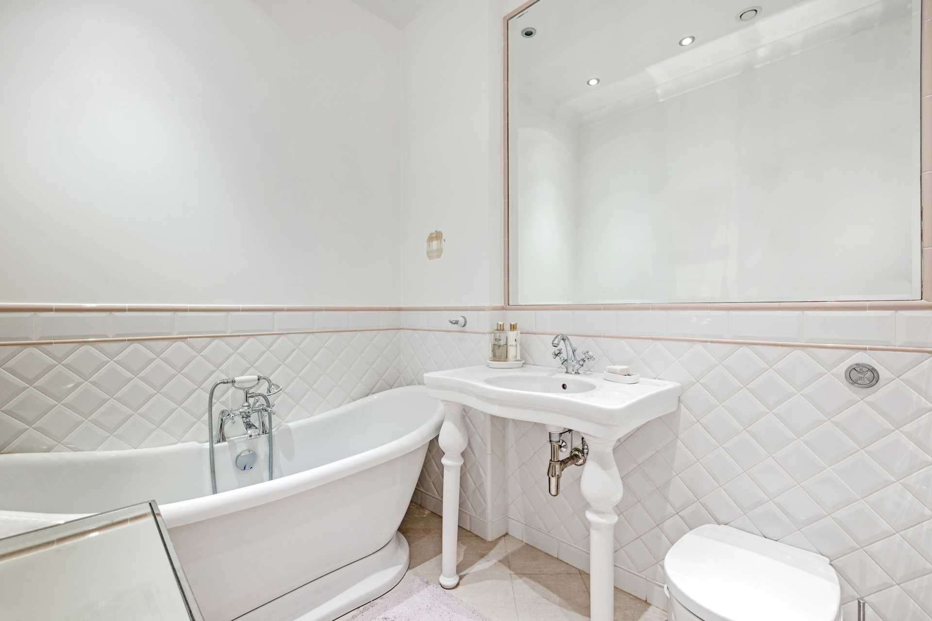 Stone Hall, Kensington Green, W8, Image 8