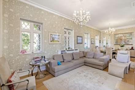 Stone Hall, Kensington Green, W8, Image 2