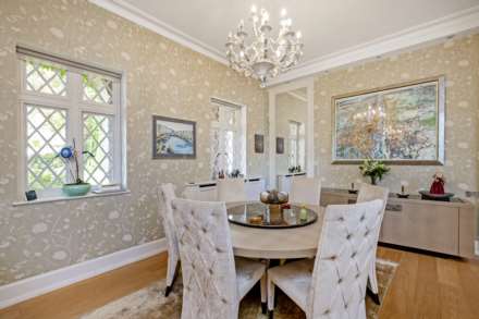Stone Hall, Kensington Green, W8, Image 3