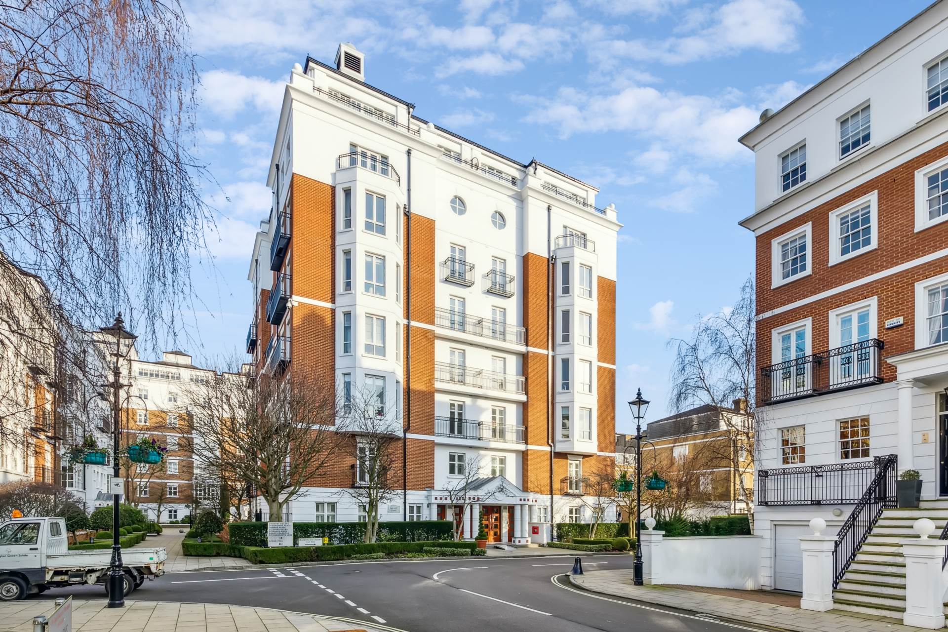 Walnut Court, Kensington Green, W8, Image 16