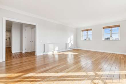 Walnut Court, Kensington Green, W8, Image 2