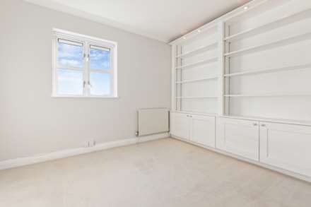 Walnut Court, Kensington Green, W8, Image 7