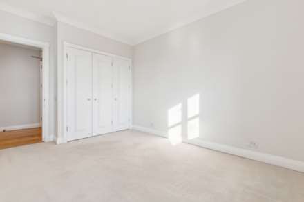 Walnut Court, Kensington Green, W8, Image 8