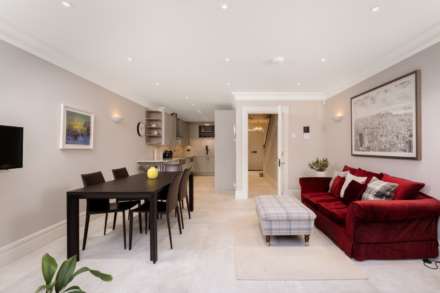 Devonshire Place, Kensington Green, W8, Image 2