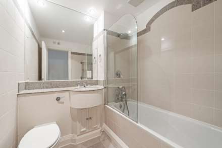 Walnut Court, Kensington Green, W8, Image 12