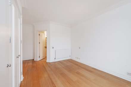 Walnut Court, Kensington Green, W8, Image 7