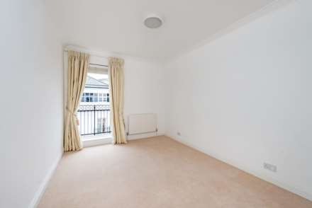 Walnut Court, Kensington Green, W8, Image 8