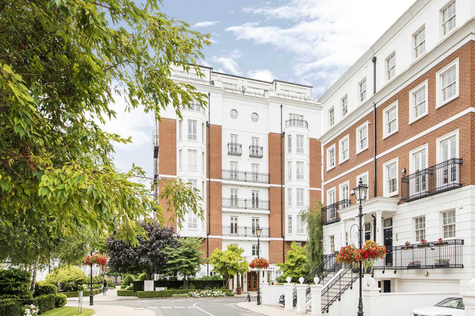 Walnut Court, Kensington Green, W8, Image 10