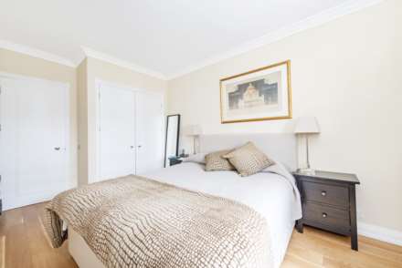 Walnut Court, Kensington Green, W8, Image 8