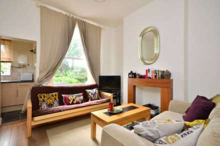 1 Bedroom Apartment, Cologne Road, Clapham Junction, SW11