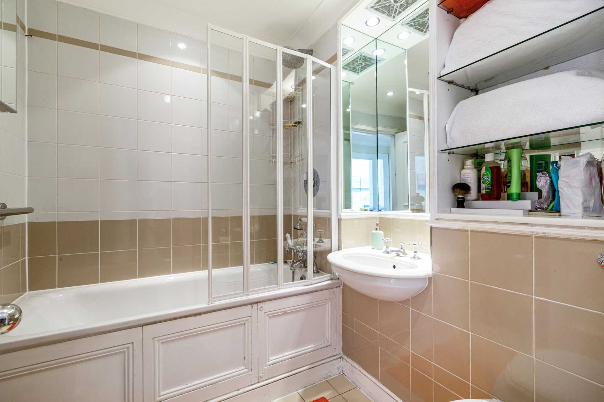 Sandalwood Mansions, Kensington Green, W8, Image 8