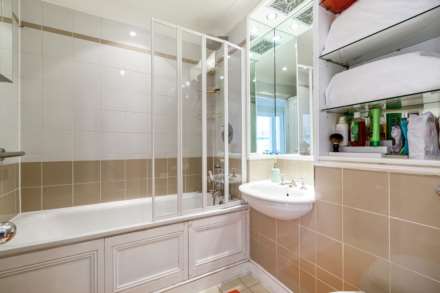 Sandalwood Mansions, Kensington Green, W8, Image 8