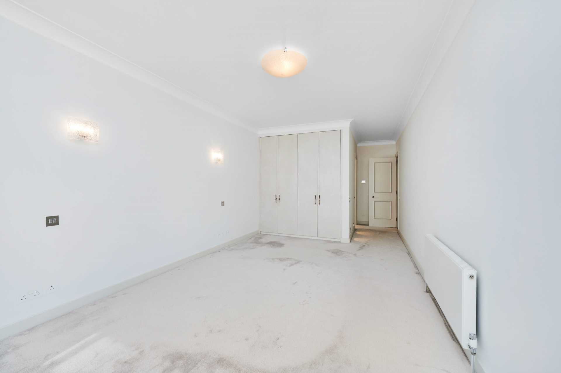 Tamarind Court, Kensington Green, W8, Image 12