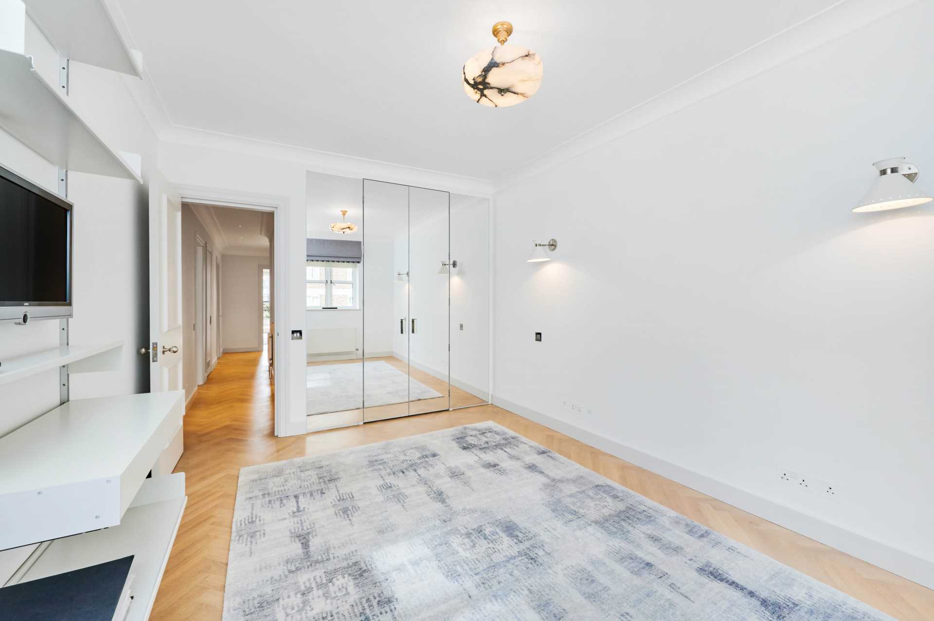 Tamarind Court, Kensington Green, W8, Image 3