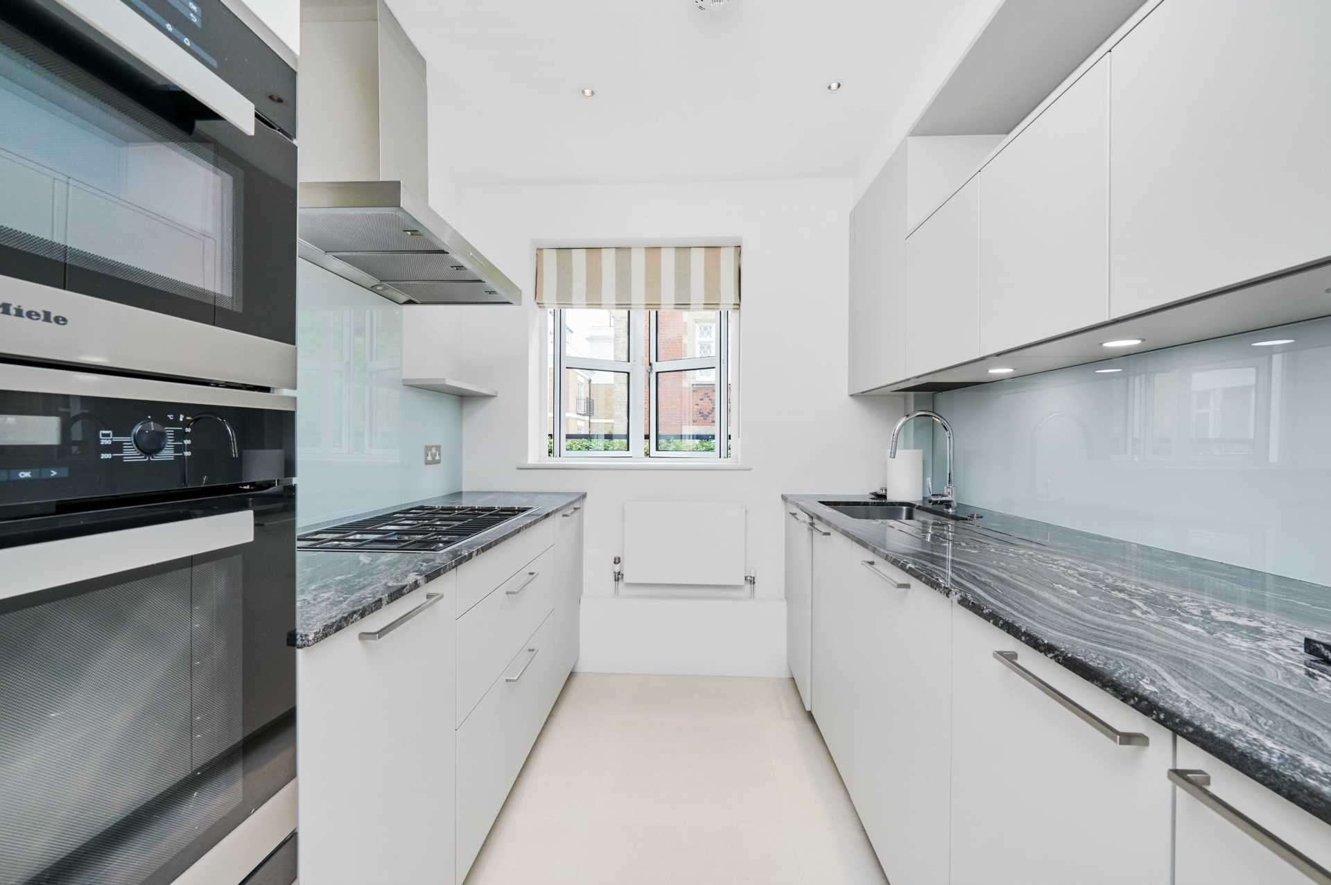 Tamarind Court, Kensington Green, W8, Image 4