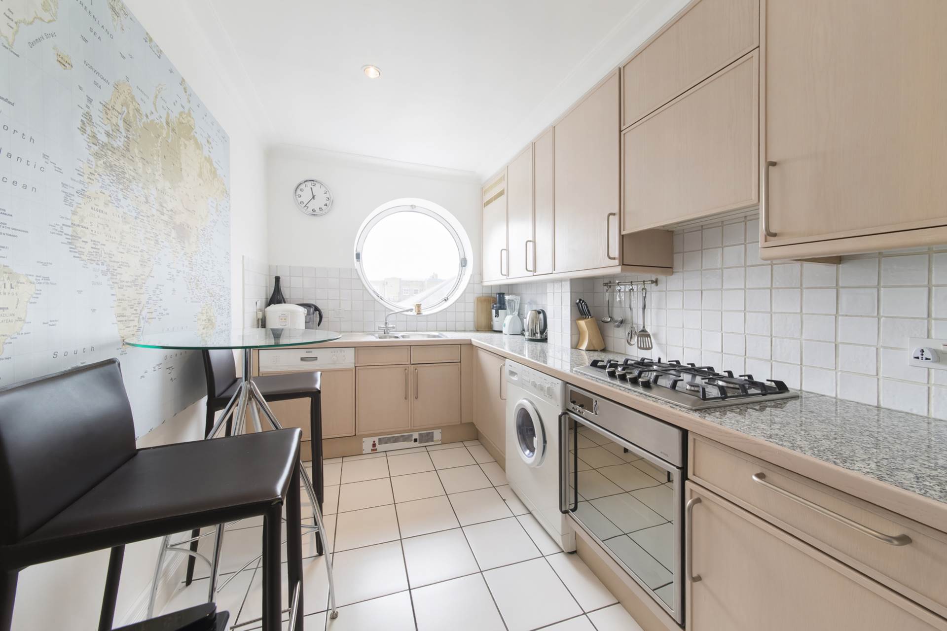 Oak Lodge, Kensington Green, W8, Image 2