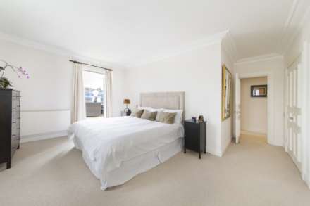 Oak Lodge, Kensington Green, W8, Image 1
