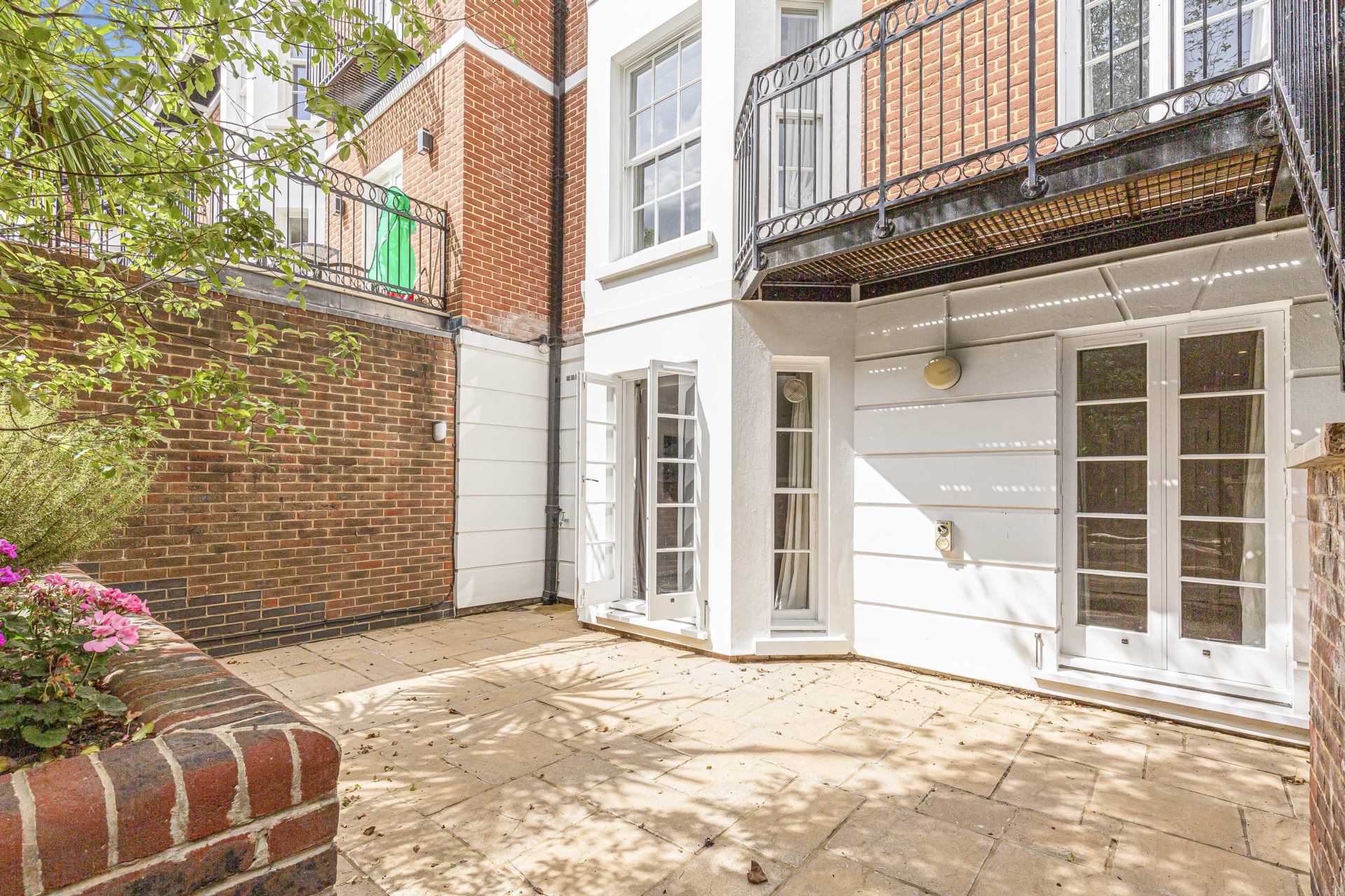 St Mary's Place, Kensington Green, W8, Image 15