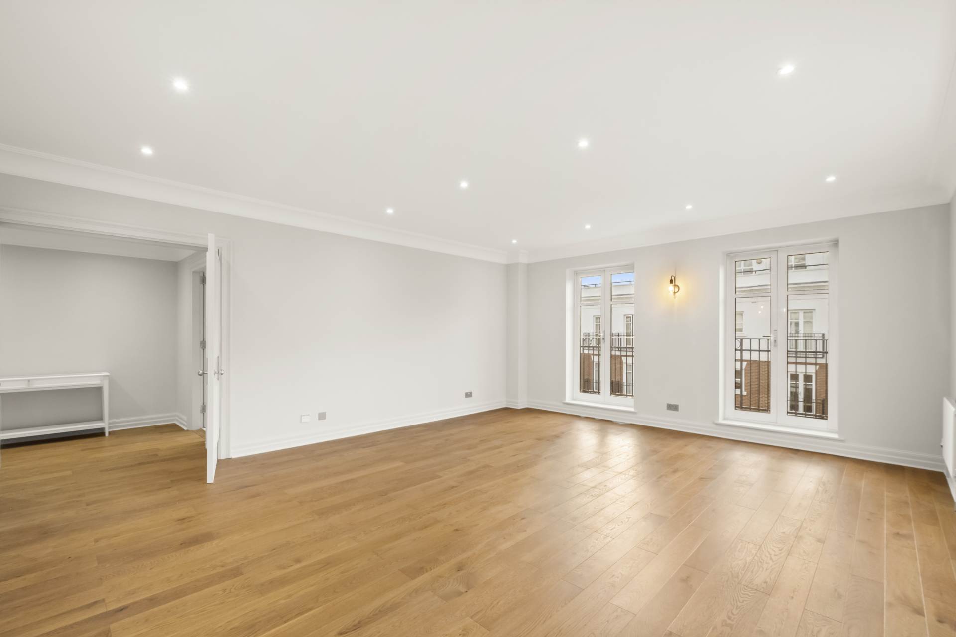 Sycamore Lodge, Kensington Green, Image 3