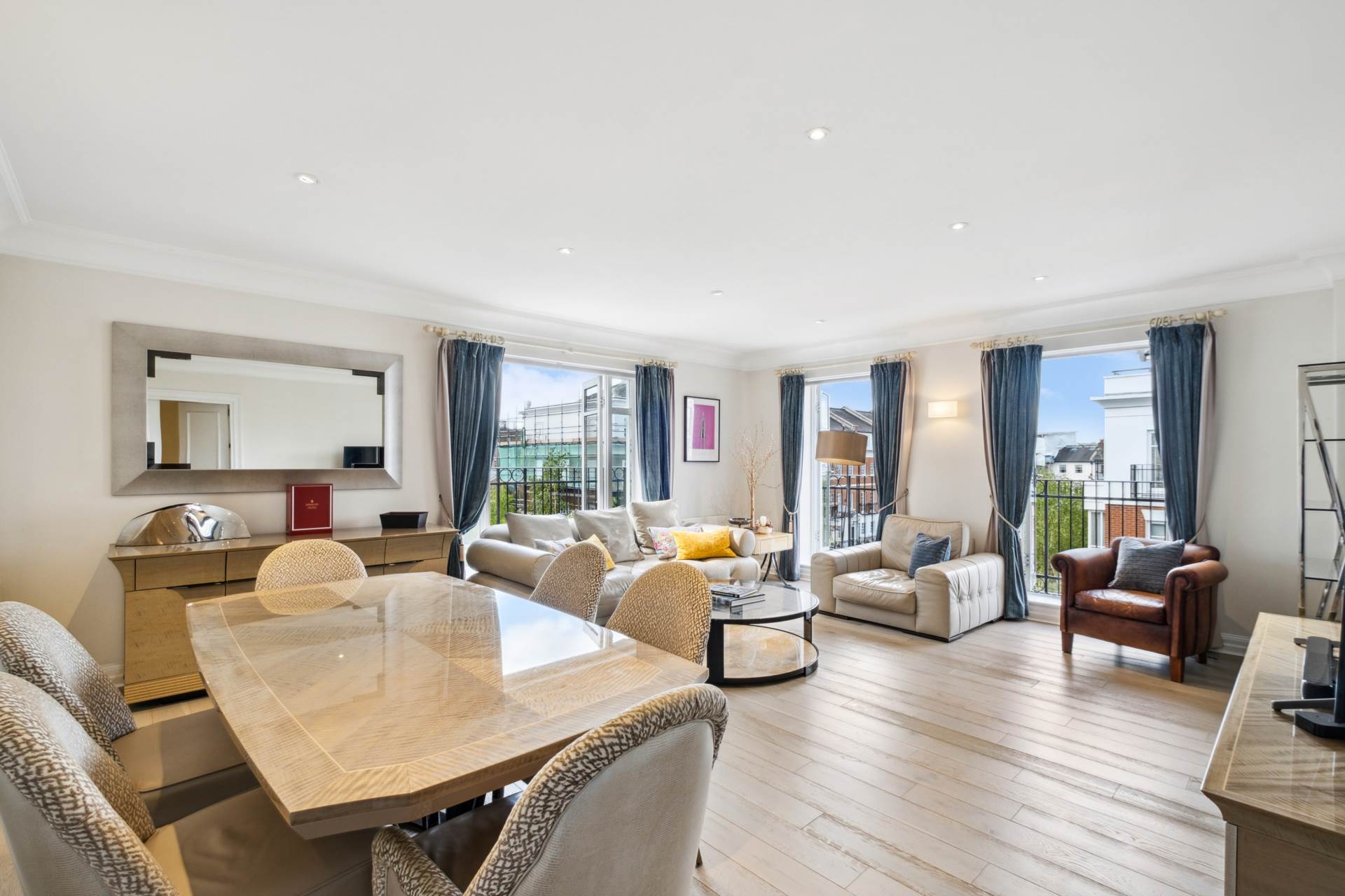 Sycamore Lodge, Kensington Green, W8, Image 1