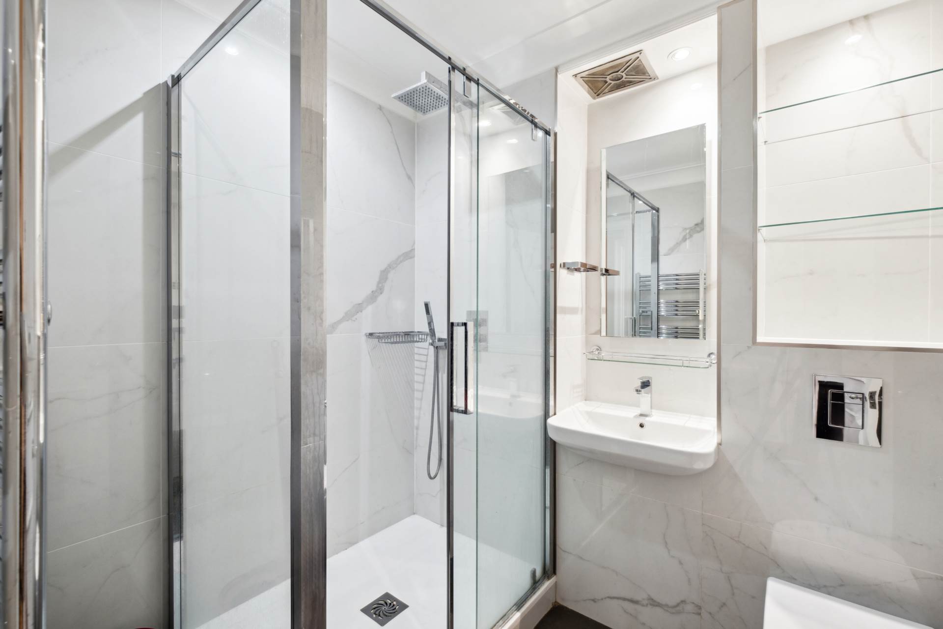 Sycamore Lodge, Kensington Green, W8, Image 11