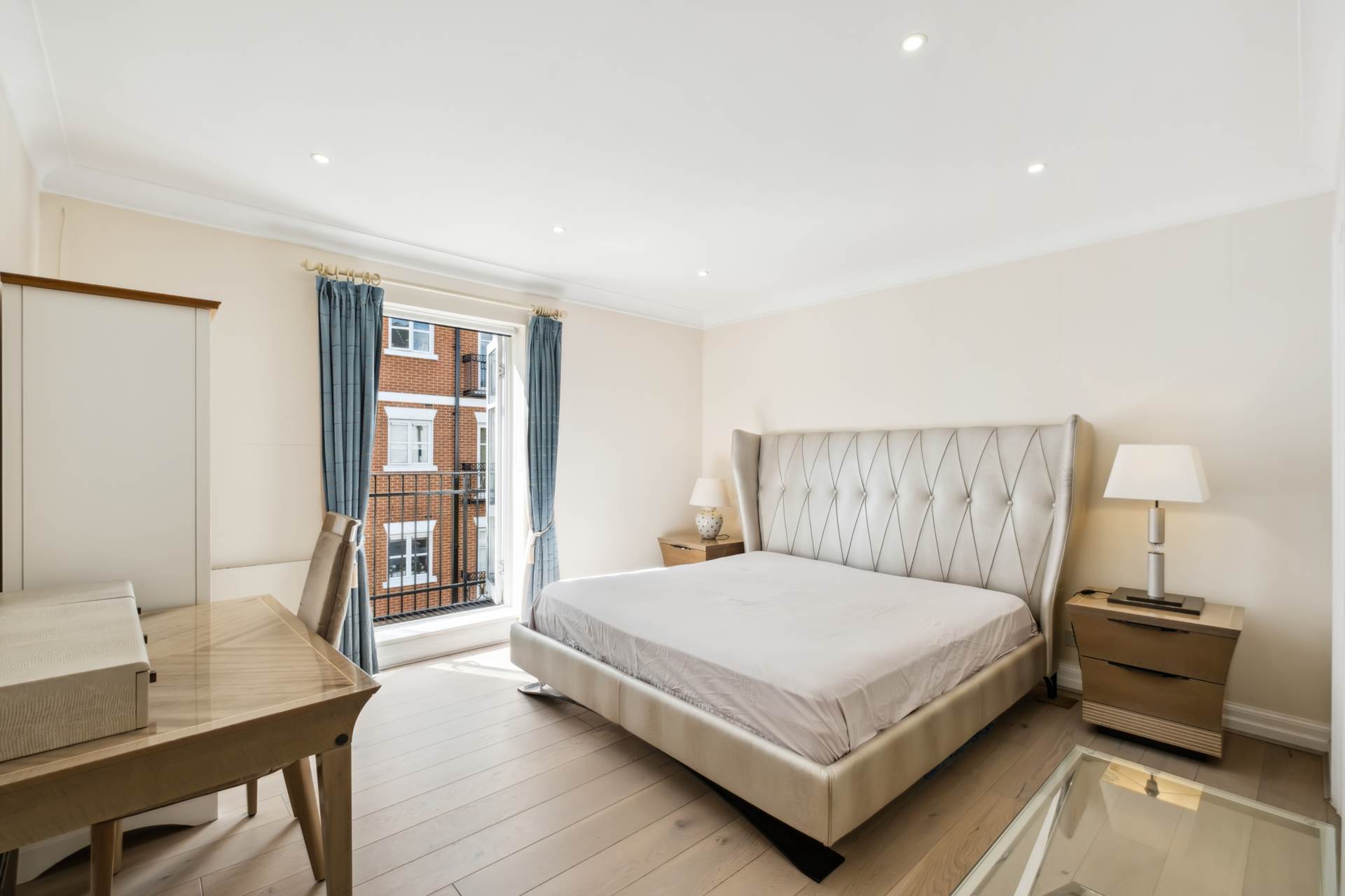 Sycamore Lodge, Kensington Green, W8, Image 2