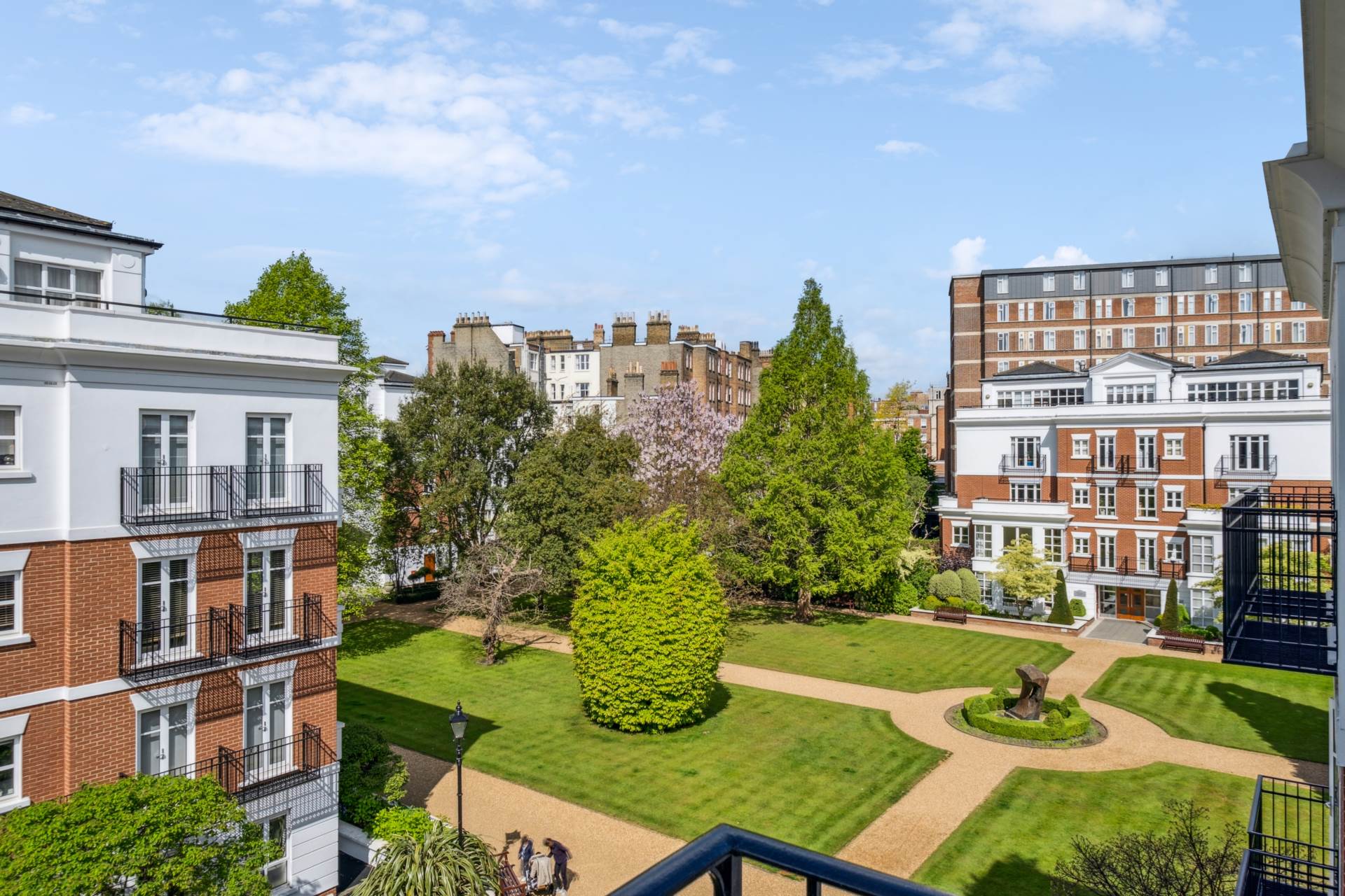 Sycamore Lodge, Kensington Green, W8, Image 3